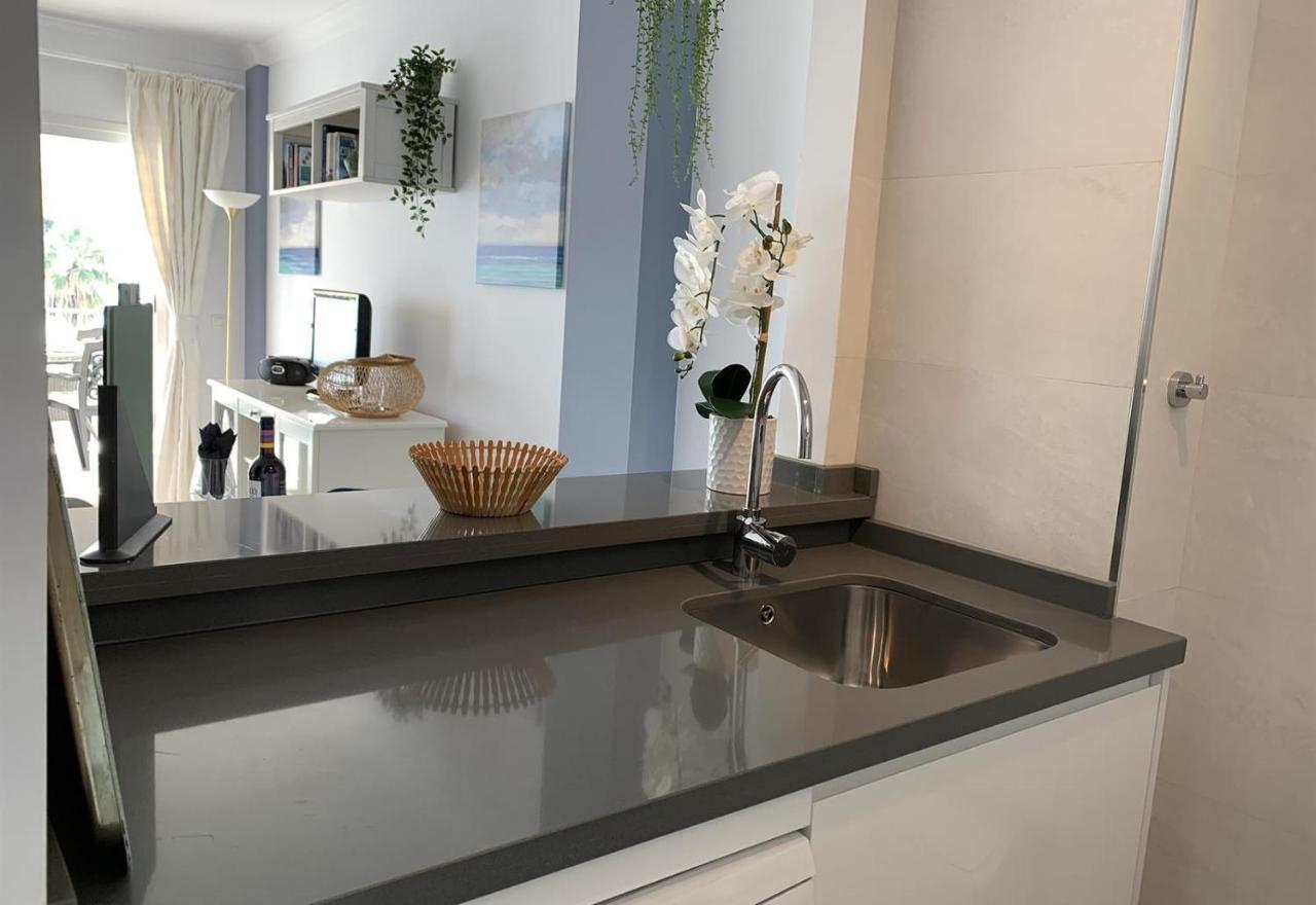 Lovely Apartment At The Beach Nerja Exterior foto